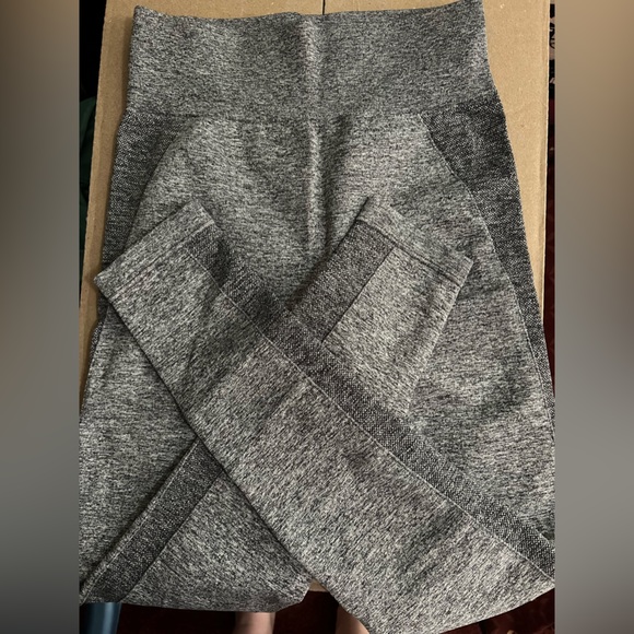 GYMSHARK leggings - Picture 3 of 3